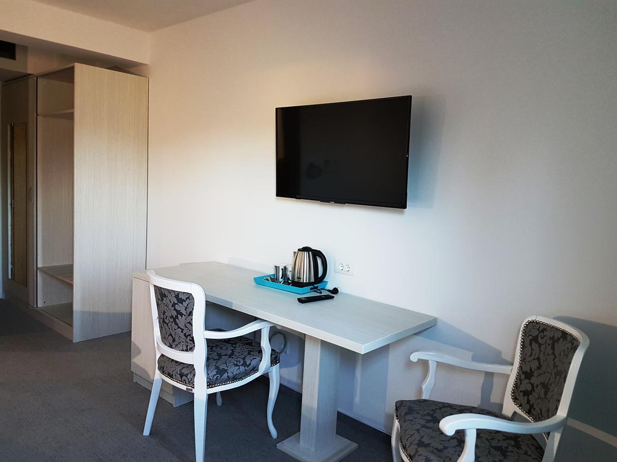 Hotel Sax Gracanica Gracanica  Экстерьер фото